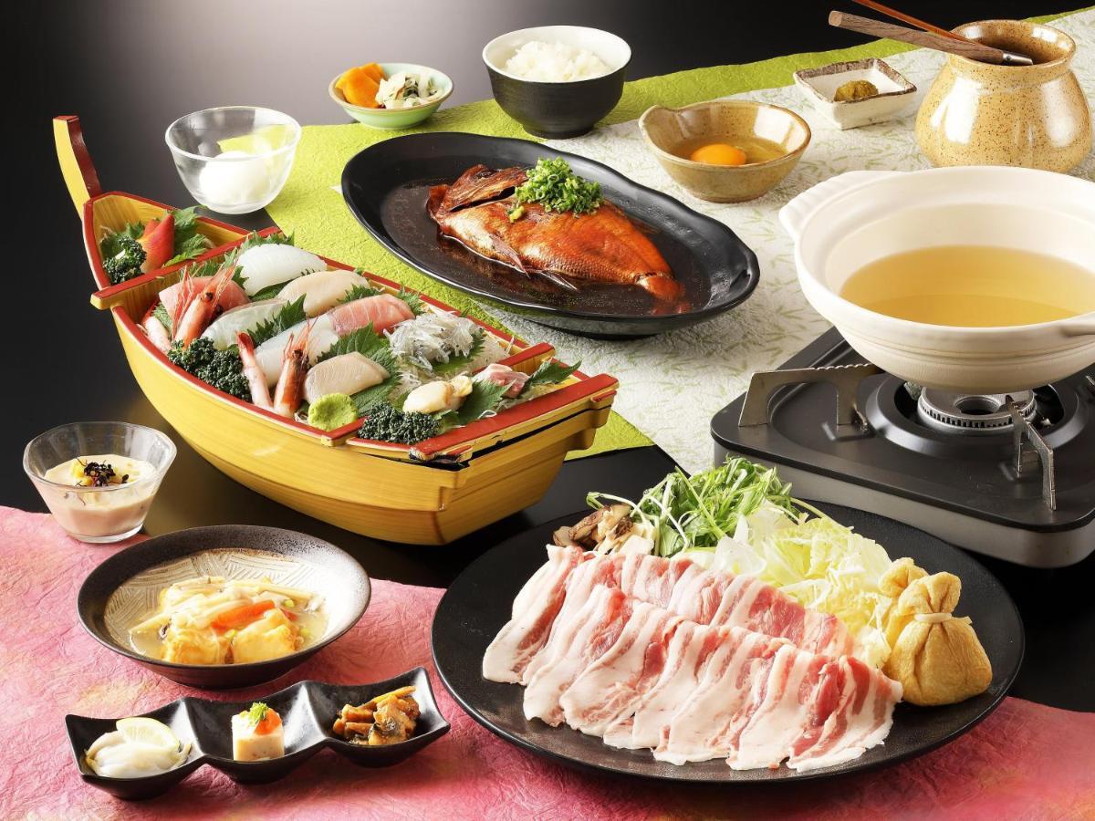 โรงแรมโทโนซาวะ ควอเตอร์ ไซซันส์ ฮาโกเน่ ภายนอก รูปภาพ